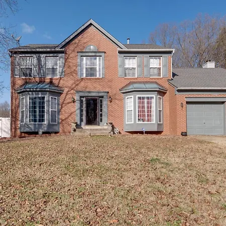 Alexandria Area Vacation Rental With Backyard